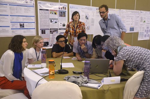 Discussing ways to use satellite data for marine management